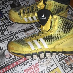 Basket ball sneakers